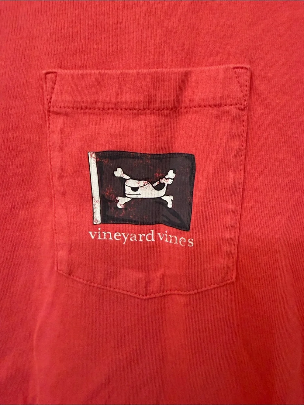 Vineyard Vines Short Sleeve Pocket Tee in Red